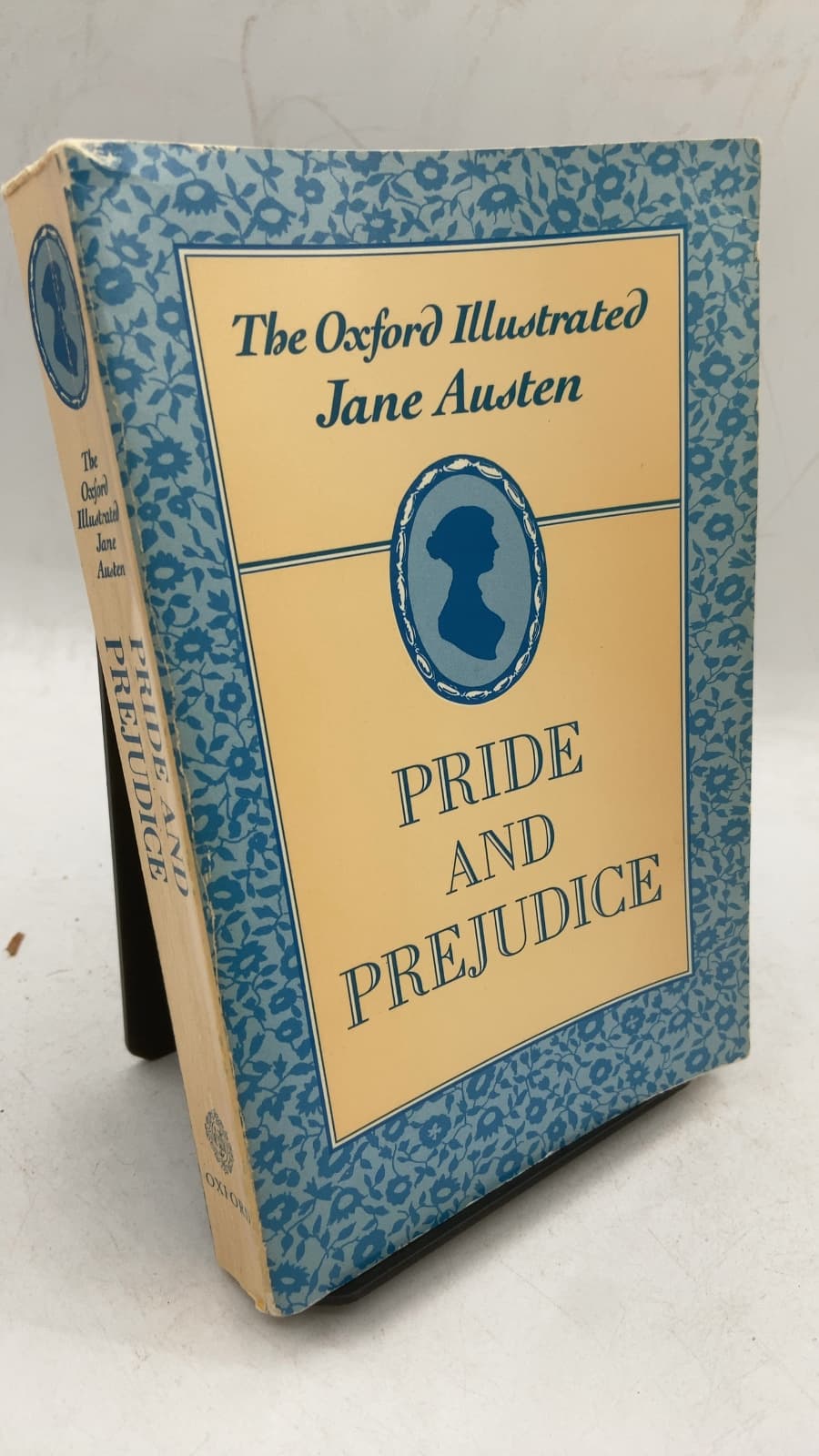 Pride and Prejudice (The Oxford Illustrated Jane Austen, Vol. II)