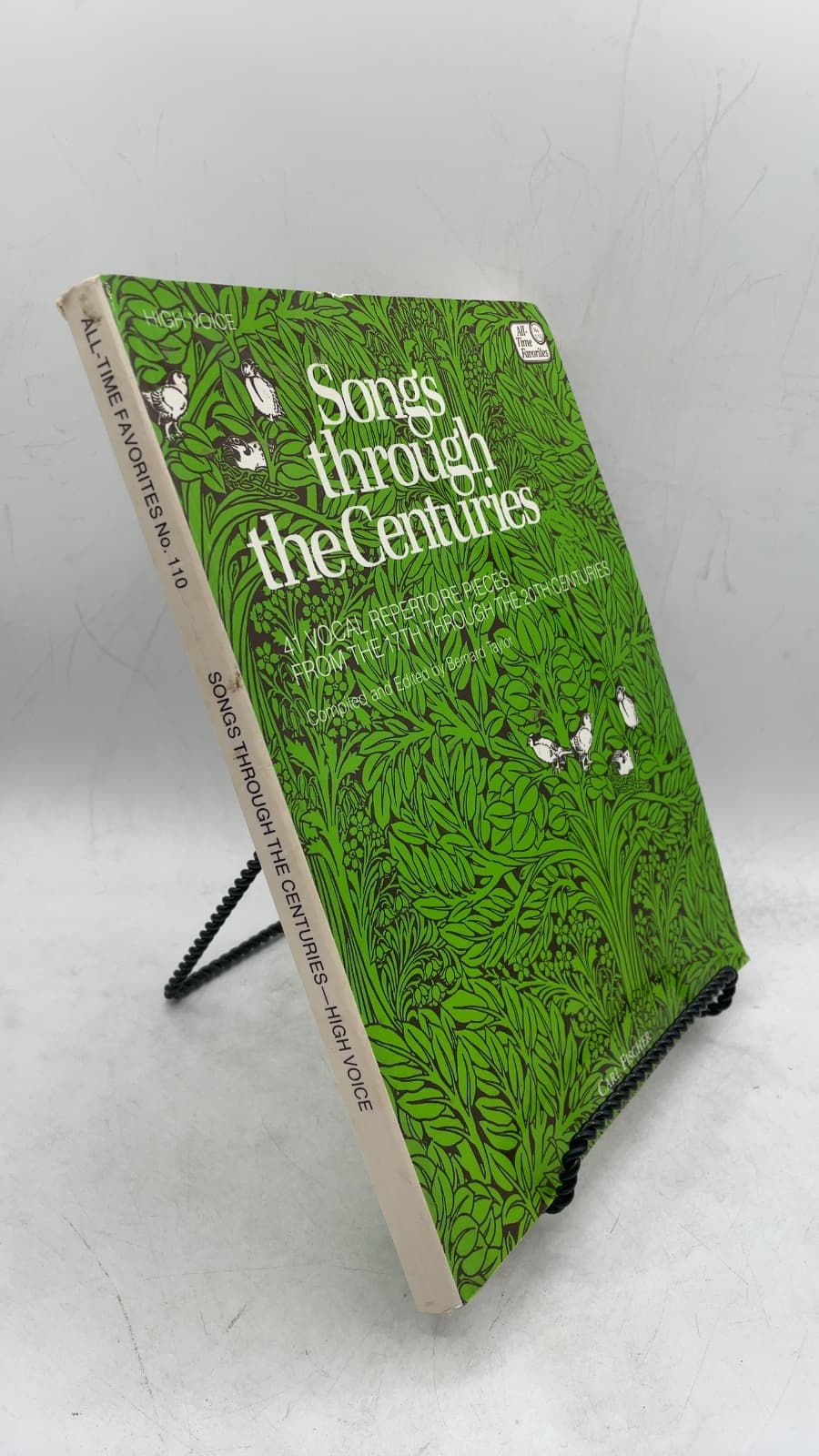 Songs through the Centuries: 41 Vocal Repertoire Pieces from the 17th through the 20th Centuries