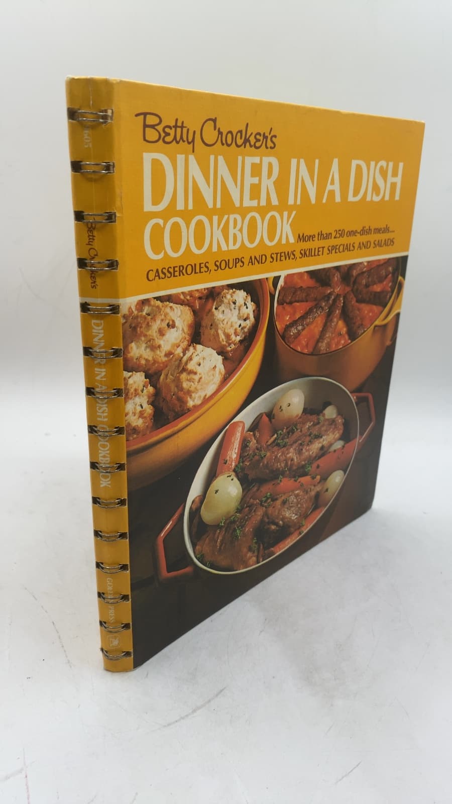 Betty Crocker's Dinner in a Dish Cookbook