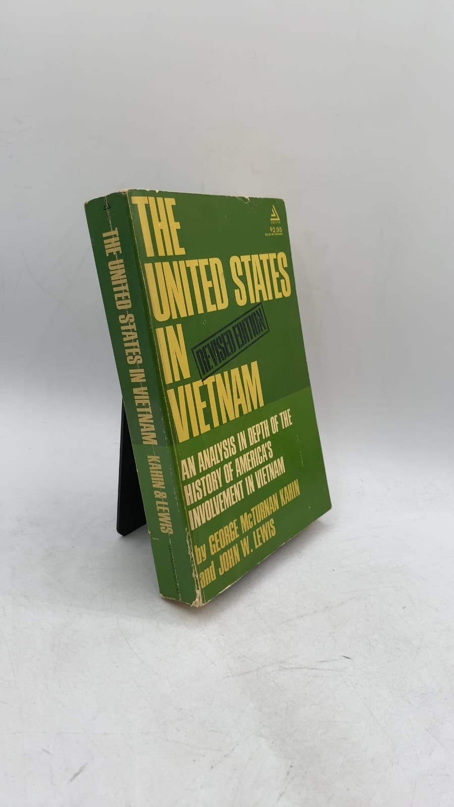 THE United States IN Vietnam by George McTurnan Kahin and John W. Lewis - front cover