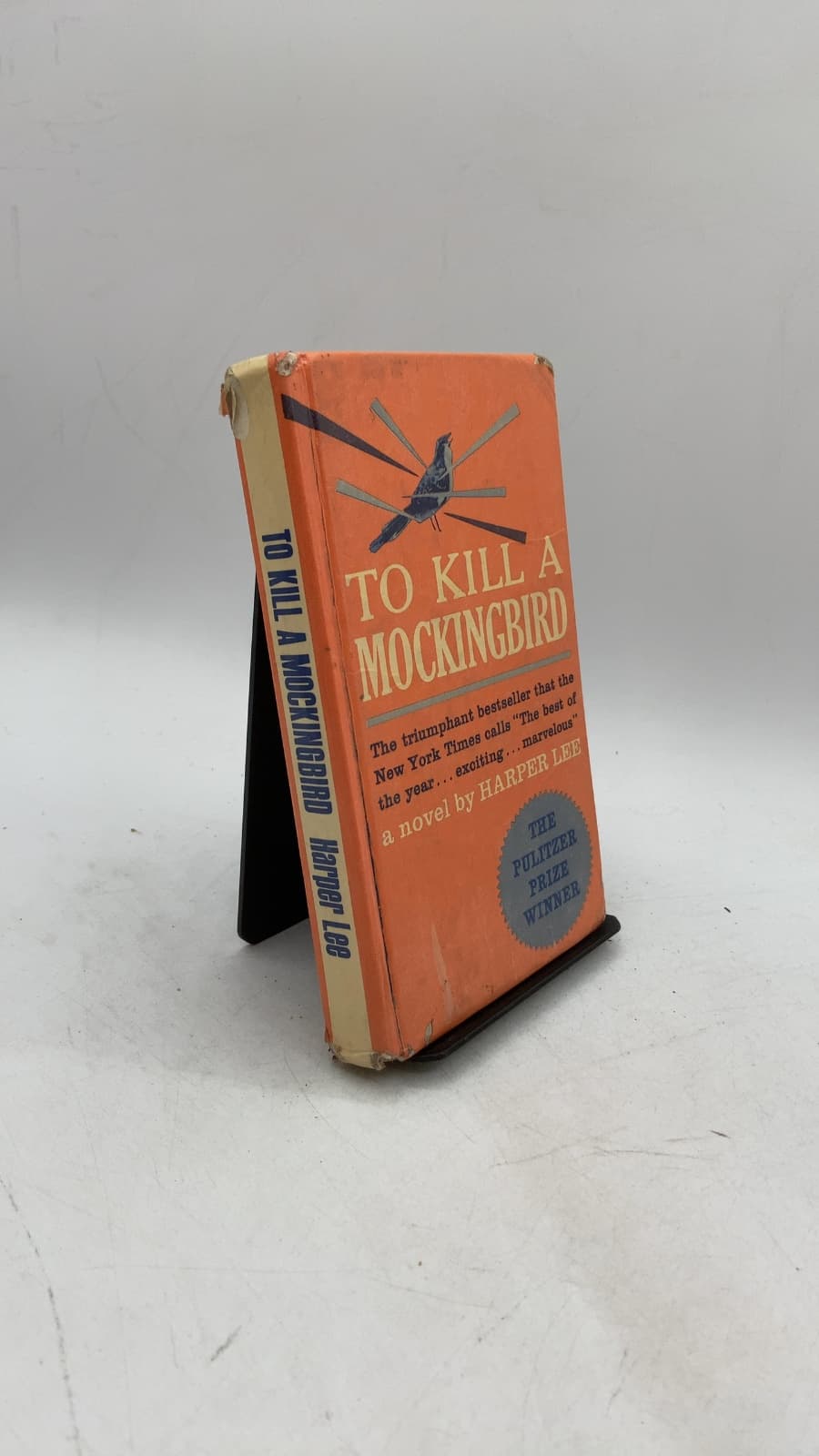 TO Kill A Mockingbird by Harper LEE - front cover