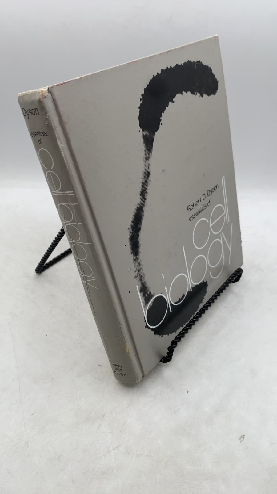 Essentials of Cell Biology by Robert D. Dyson - front cover