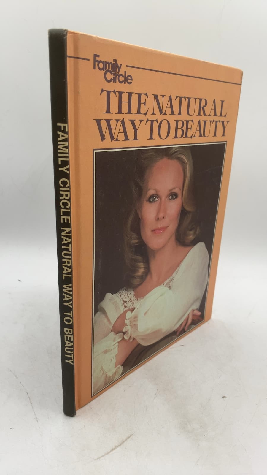 The Natural Way to Beauty by Marie T. Walsh (Editor) - front cover