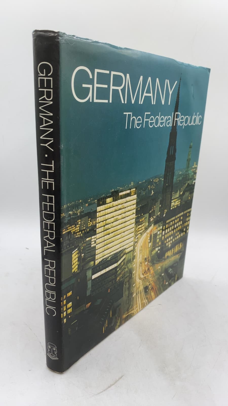 Germany: The Federal Republic - A Contemporary Portrait by Ernst Johann - front cover