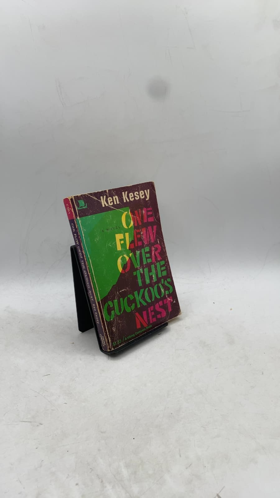 One Flew Over the Cuckoo's Nest by Ken Kesey - front cover