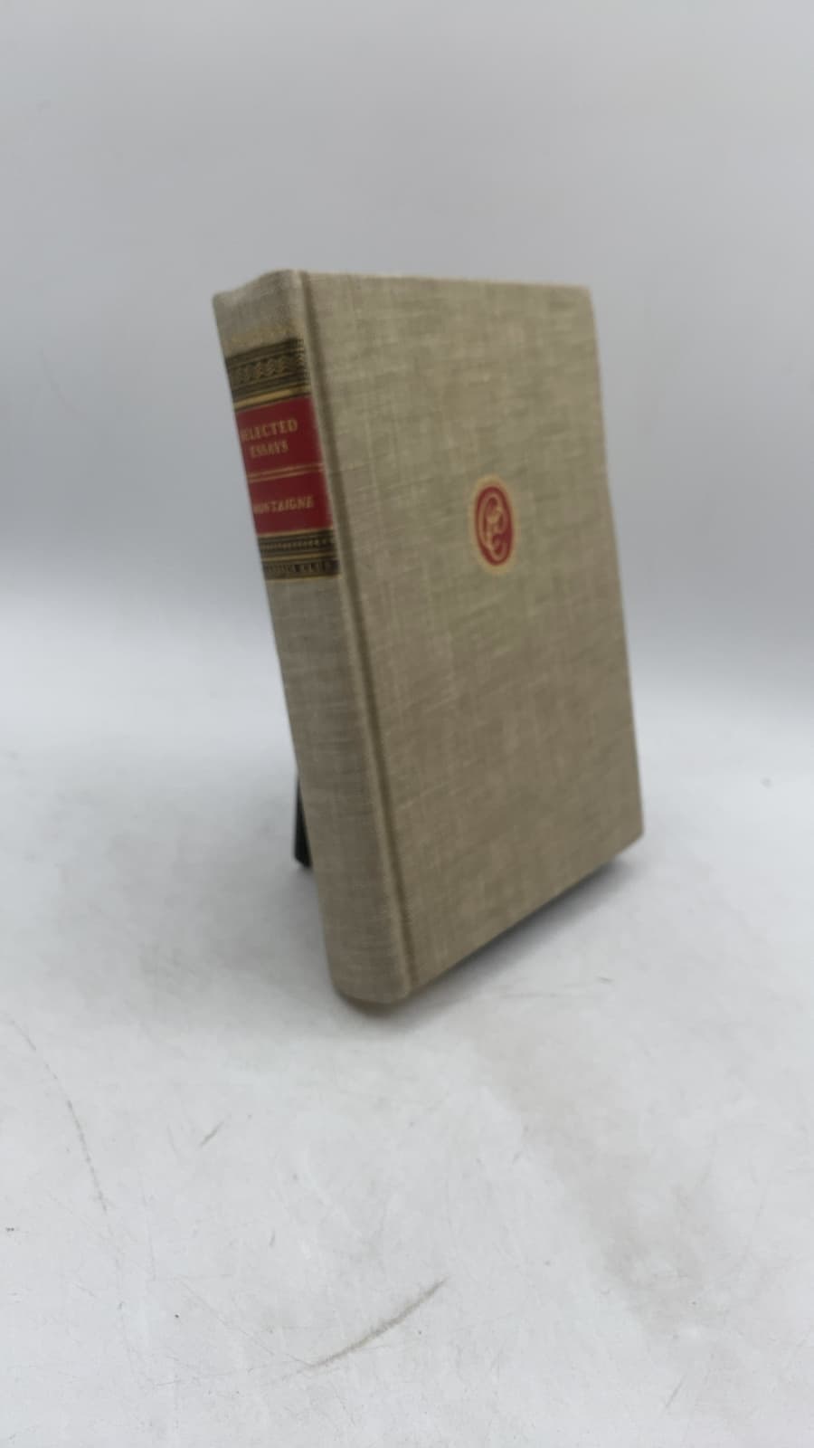 Selected Essays by Michel de Montaigne - front cover
