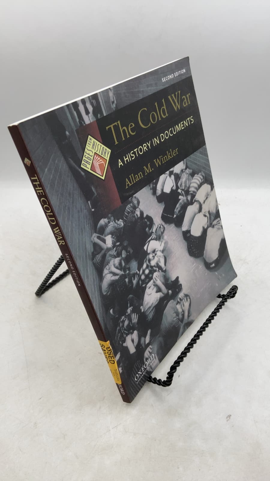 The Cold War: A History in Documents by Allan M. Winkler - front cover