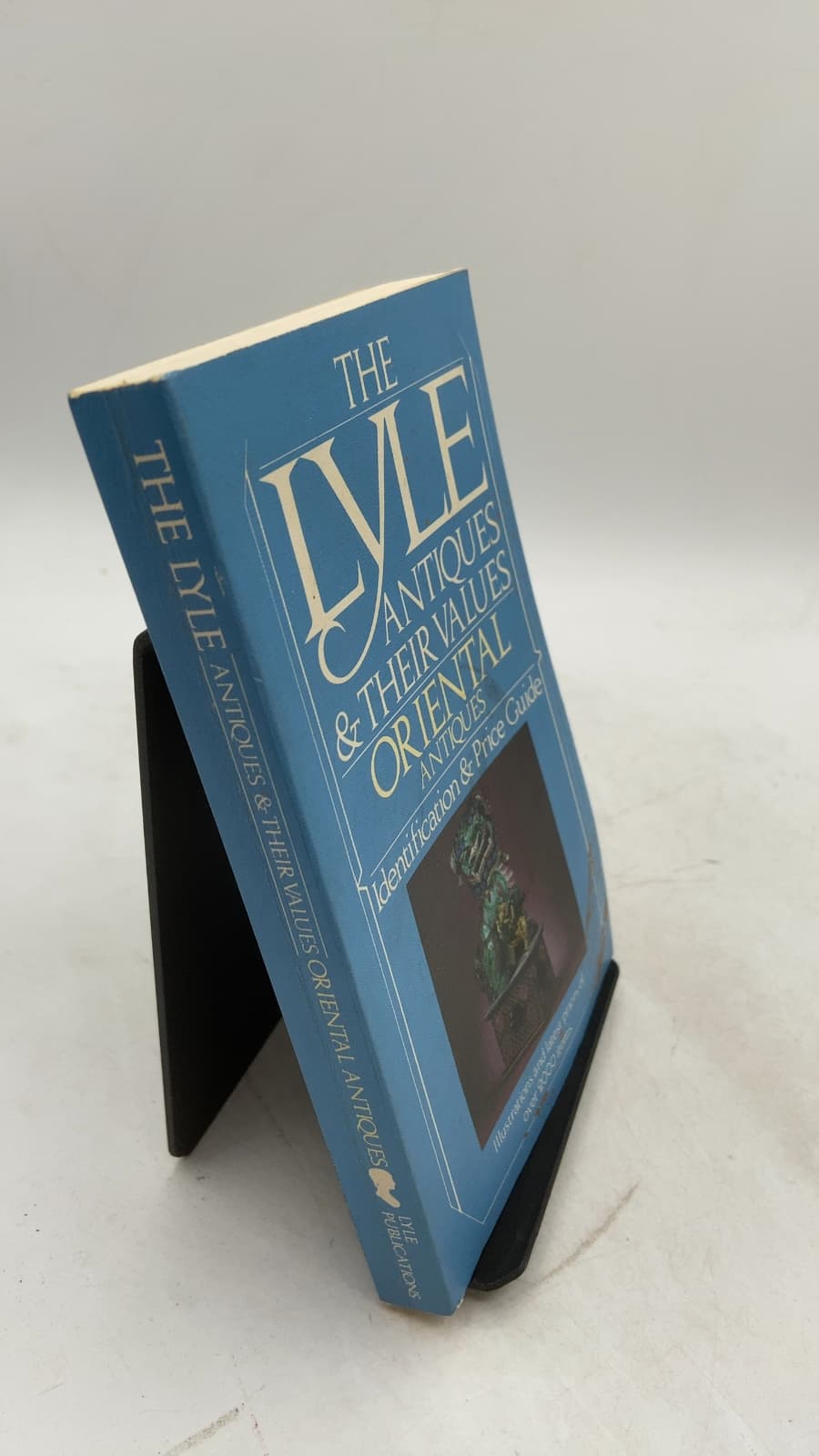The Lyle Antiques & Their Values Oriental Antiques by Compiled by Anthony Curtis - front cover