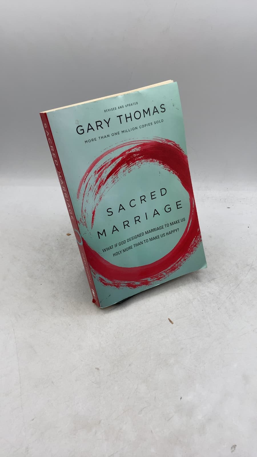 Sacred Marriage: What If God Designed Marriage to Make Us Holy More Than to Make Us Happy? by Gary Thomas - front cover