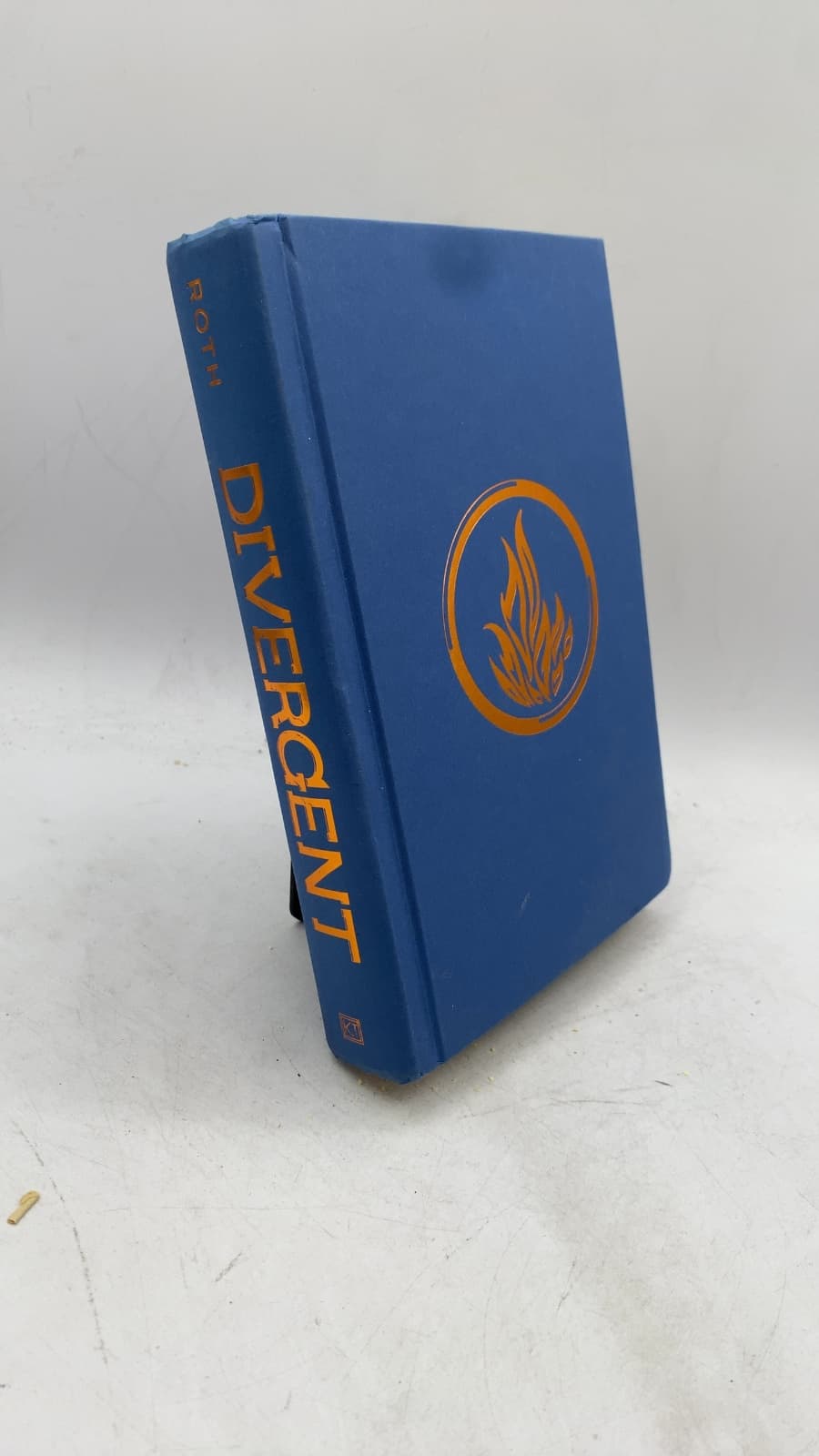 Divergent by Veronica Roth - front cover