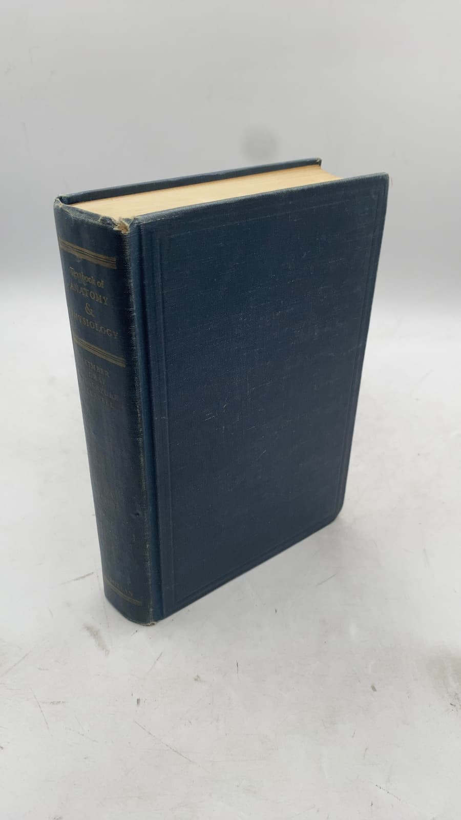 Textbook of Anatomy & Physiology by Diana Clifford Kimber, Carolyn E. Gray, Caroline E. Stackpole, Lutia C. Leavell - front cover