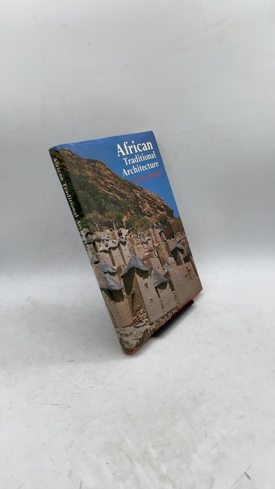 African Traditional Architecture: An Historical and Geographical Perspective by Susan Denyer - front cover