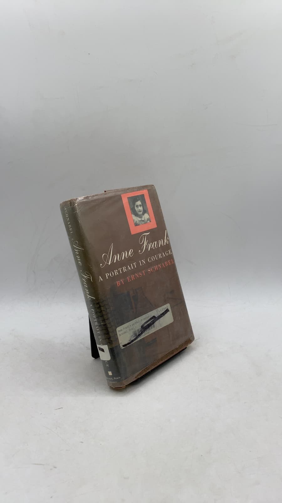 Anne Frank: A Portrait in Courage by Ernst Schnabel - front cover