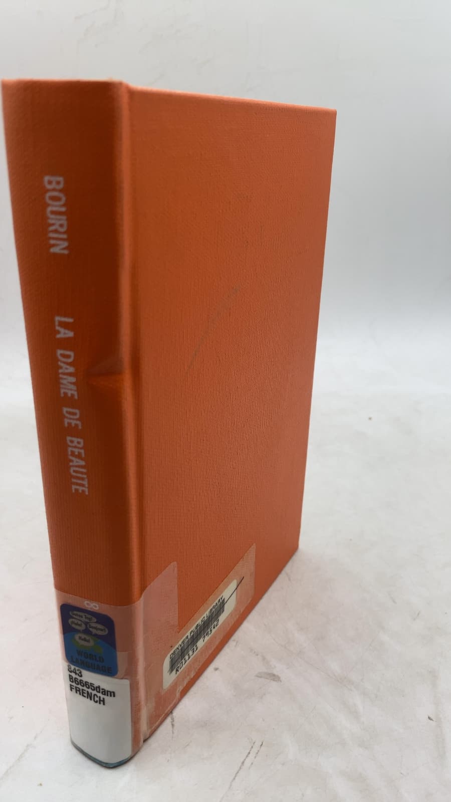 LA Dame DE Beauté by Jeanne Bourin - front cover