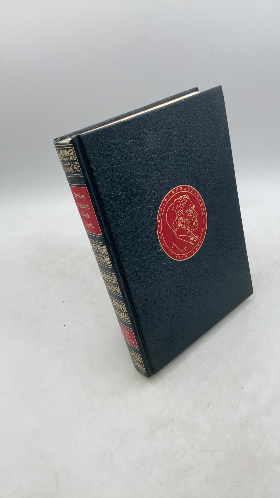 Nobel Prize Library by Samuel Beckett, Björnstjerne Björnson, Pearl Buck, Ivan Bunin - front cover