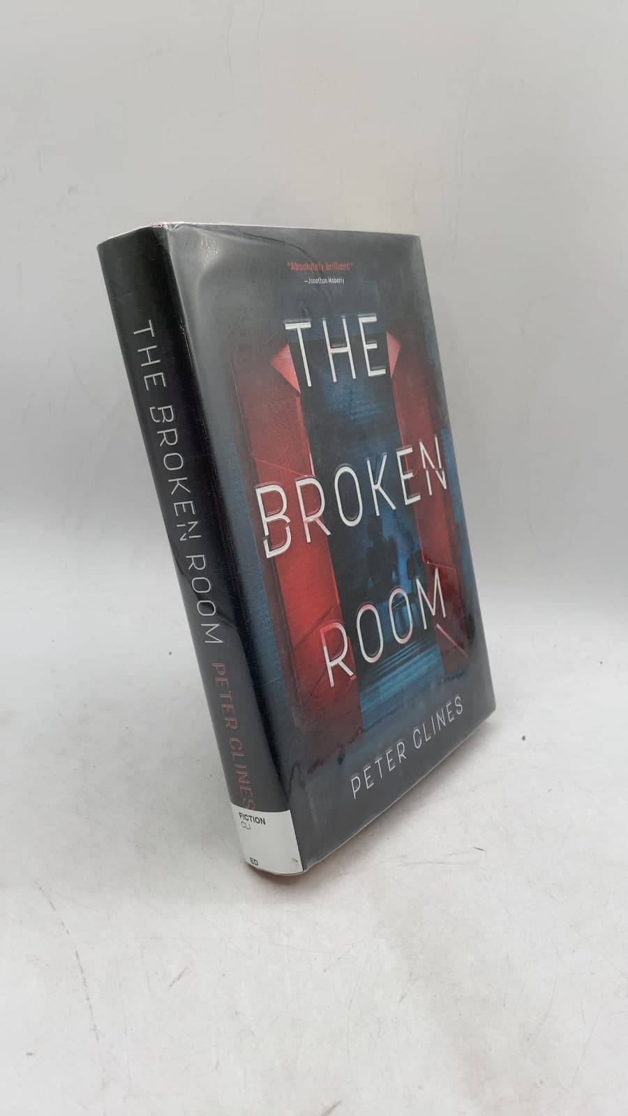 THE Broken Room by Peter Clines - front cover