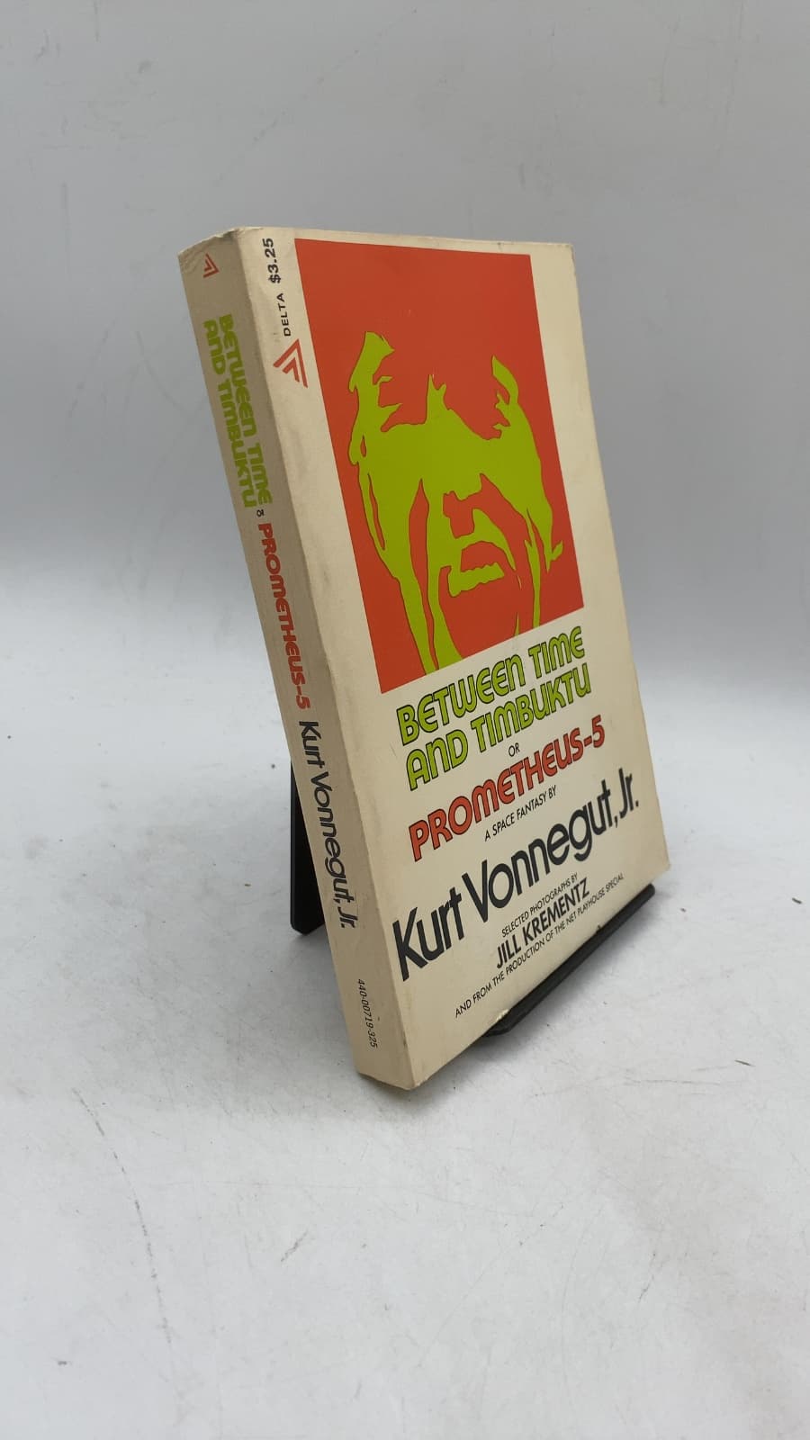 Between Time and Timbuktu or Prometheus-5 by Kurt Vonnegut, Jr. - front cover