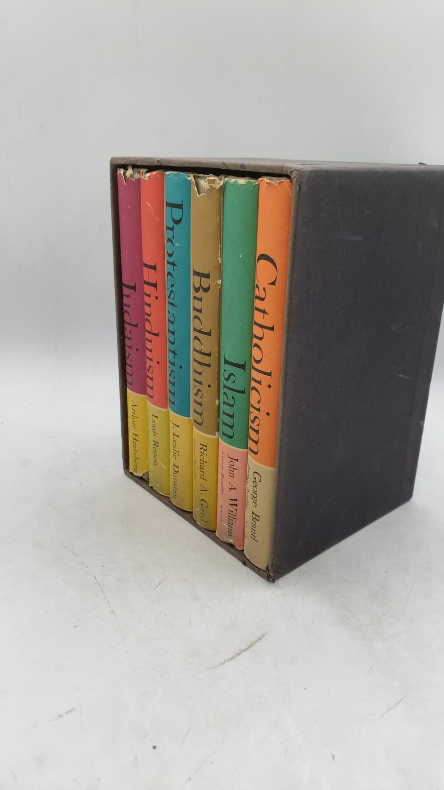 Catholicism by George Brantl, John A. Williams, Richard A. Gard, J. Leslie Dunstan, Louis Renou, Arthur Hertzberg - front cover
