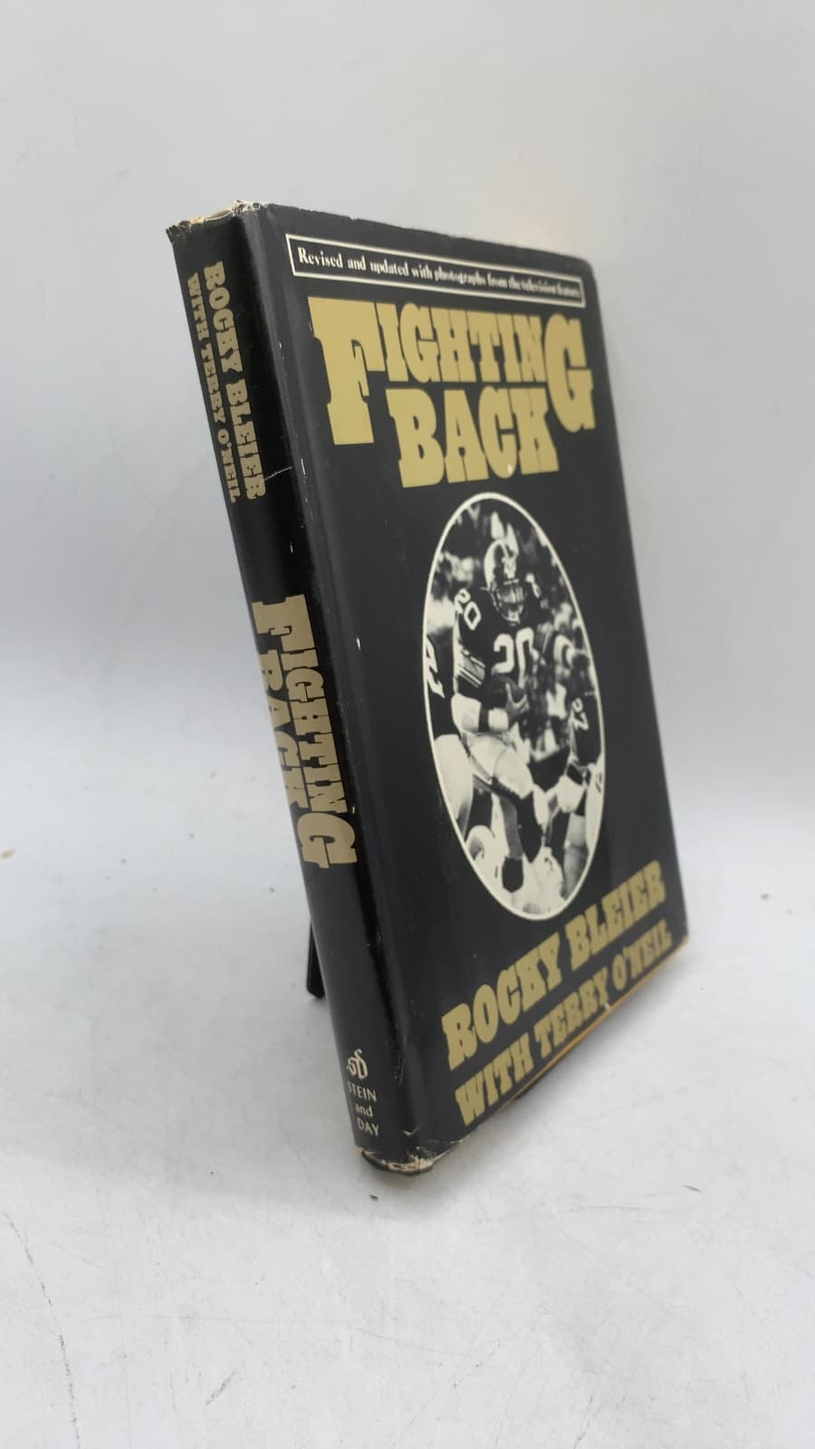 Fighting Back by Rocky Bleier with Terry O'Neil - front cover