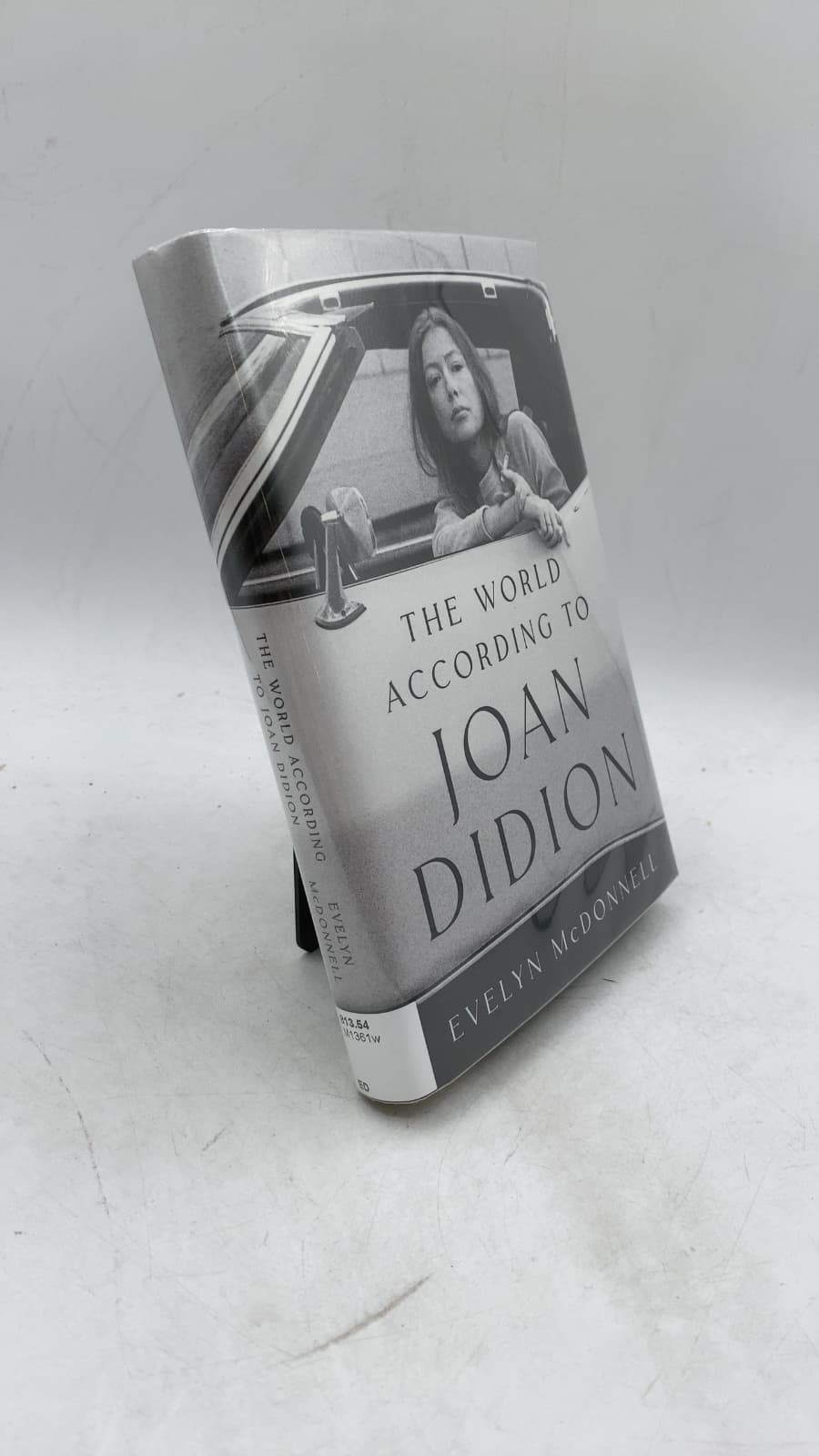 The World According to Joan Didion by Evelyn McDonnell - front cover