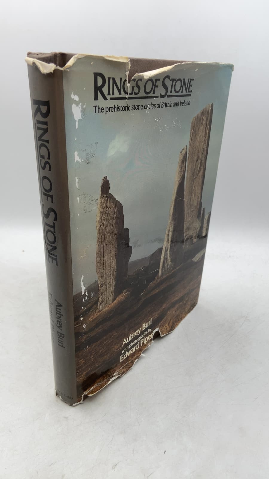 Rings of Stone: The prehistoric stone circles of Britain and Ireland by Aubrey Burl - front cover