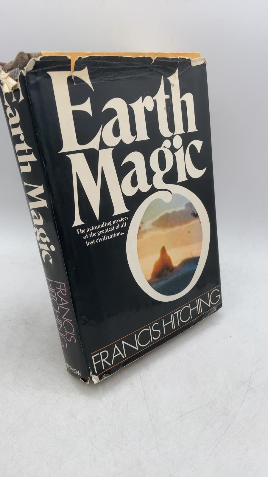 Earth Magic by Francis Hitching - front cover