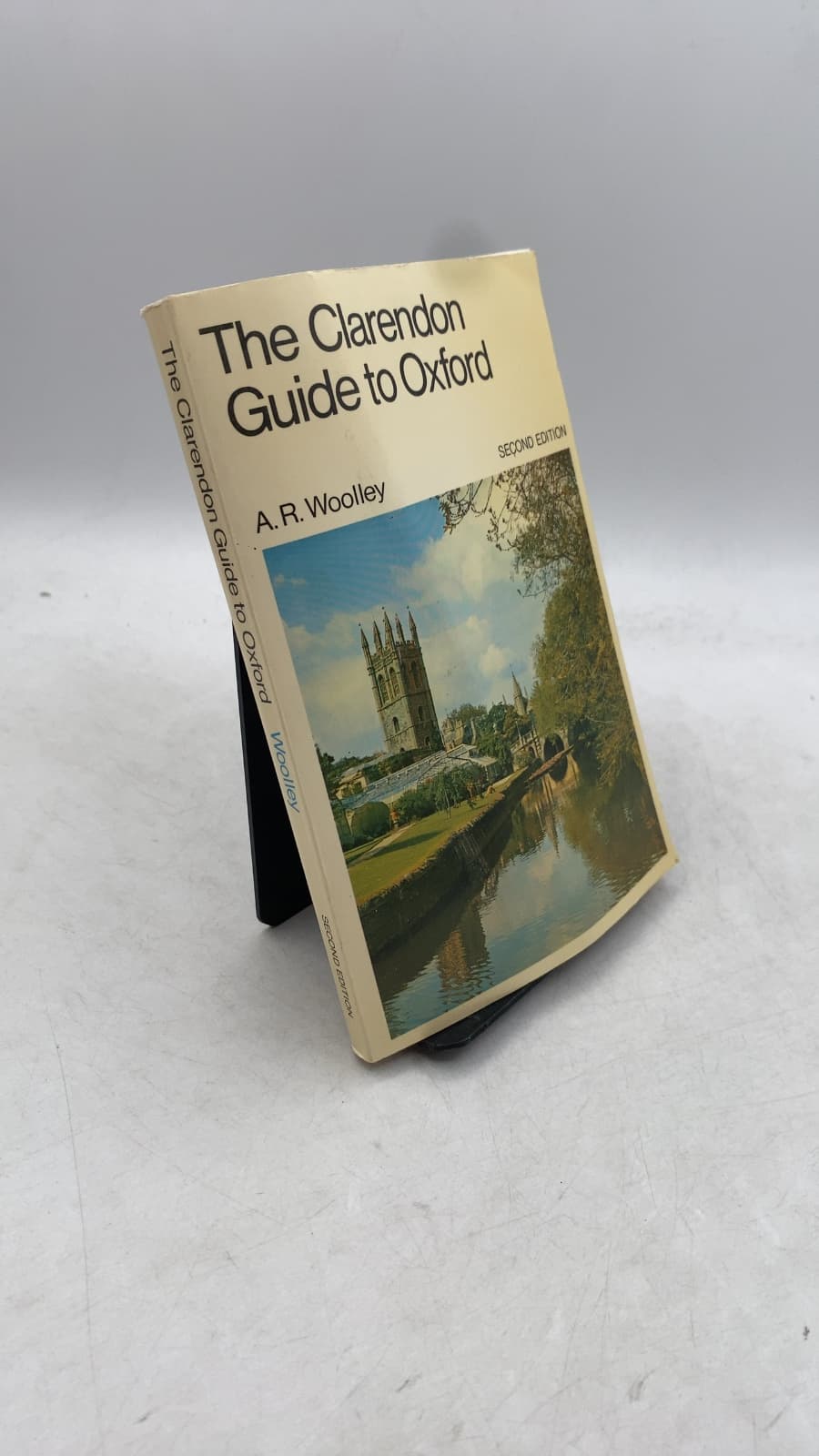 The Clarendon Guide to Oxford by A. R. Woolley - front cover