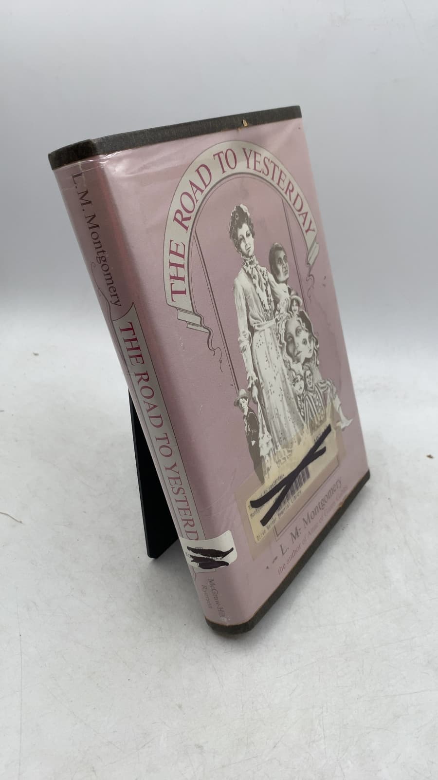 The Road to Yesterday by L.M. Montgomery - front cover