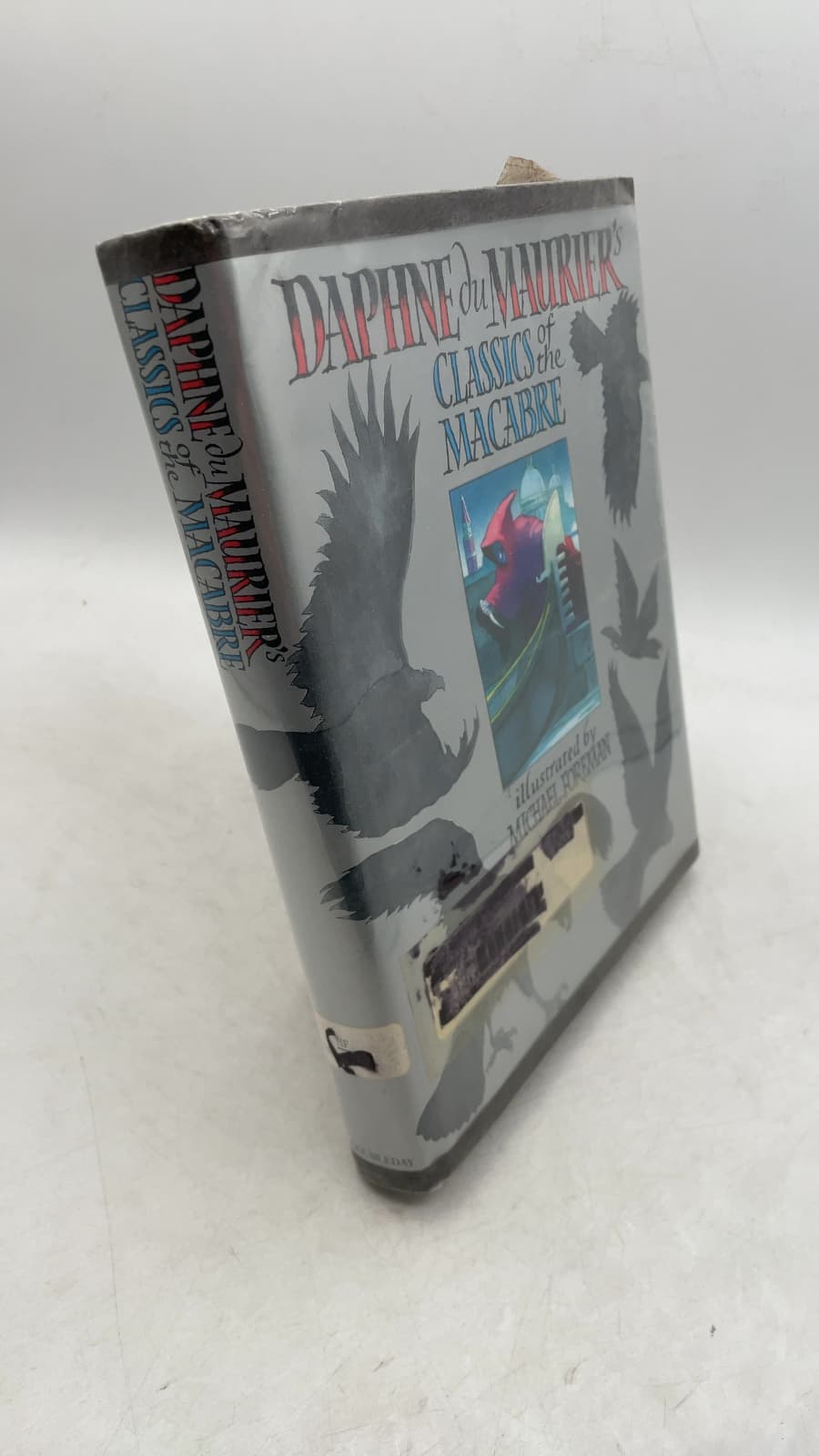 Daphne du Maurier's Classics of the Macabre by Daphne du Maurier - front cover