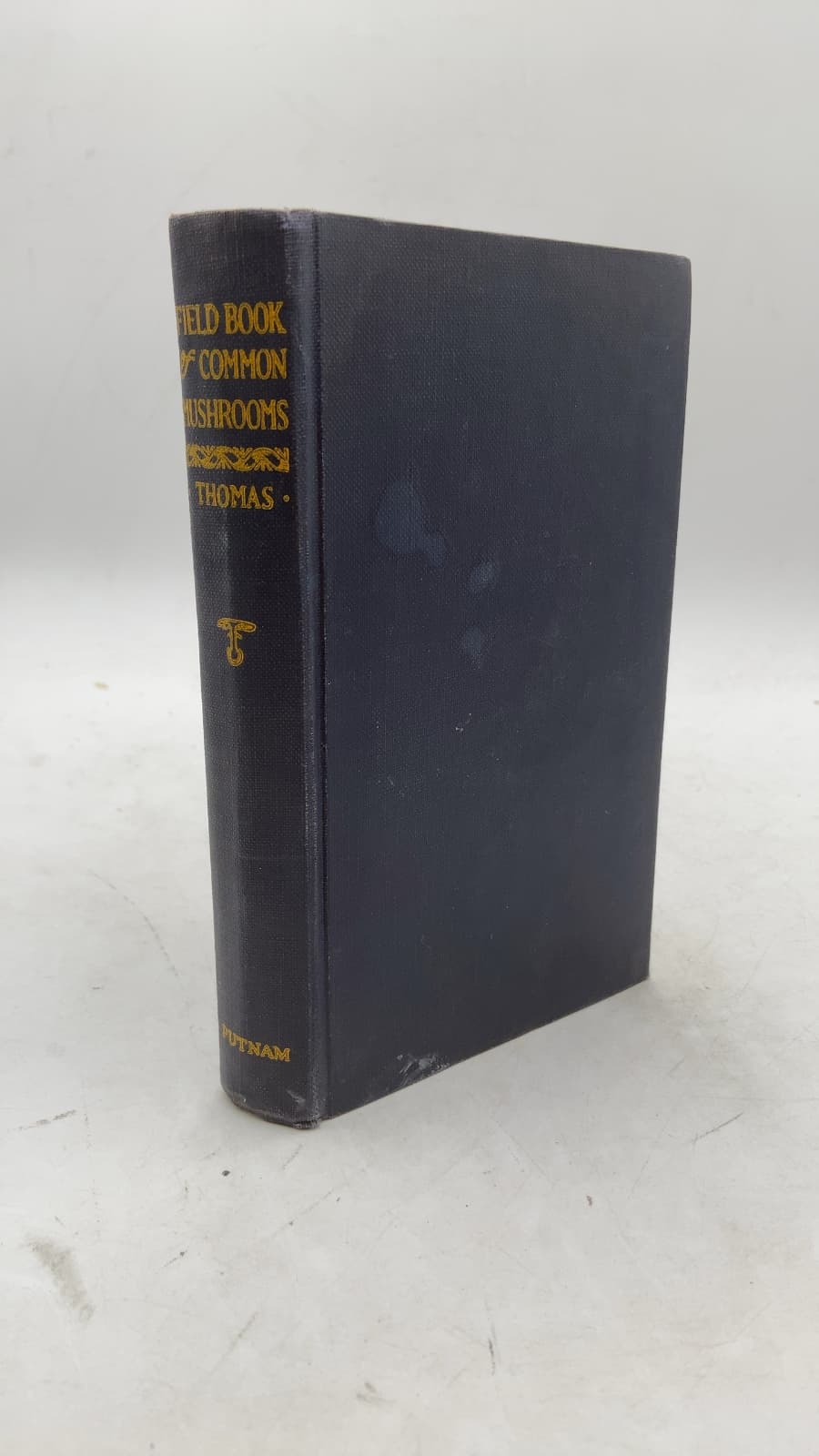 Field Book of Common Mushrooms by William Sturgis Thomas, M.D. - front cover