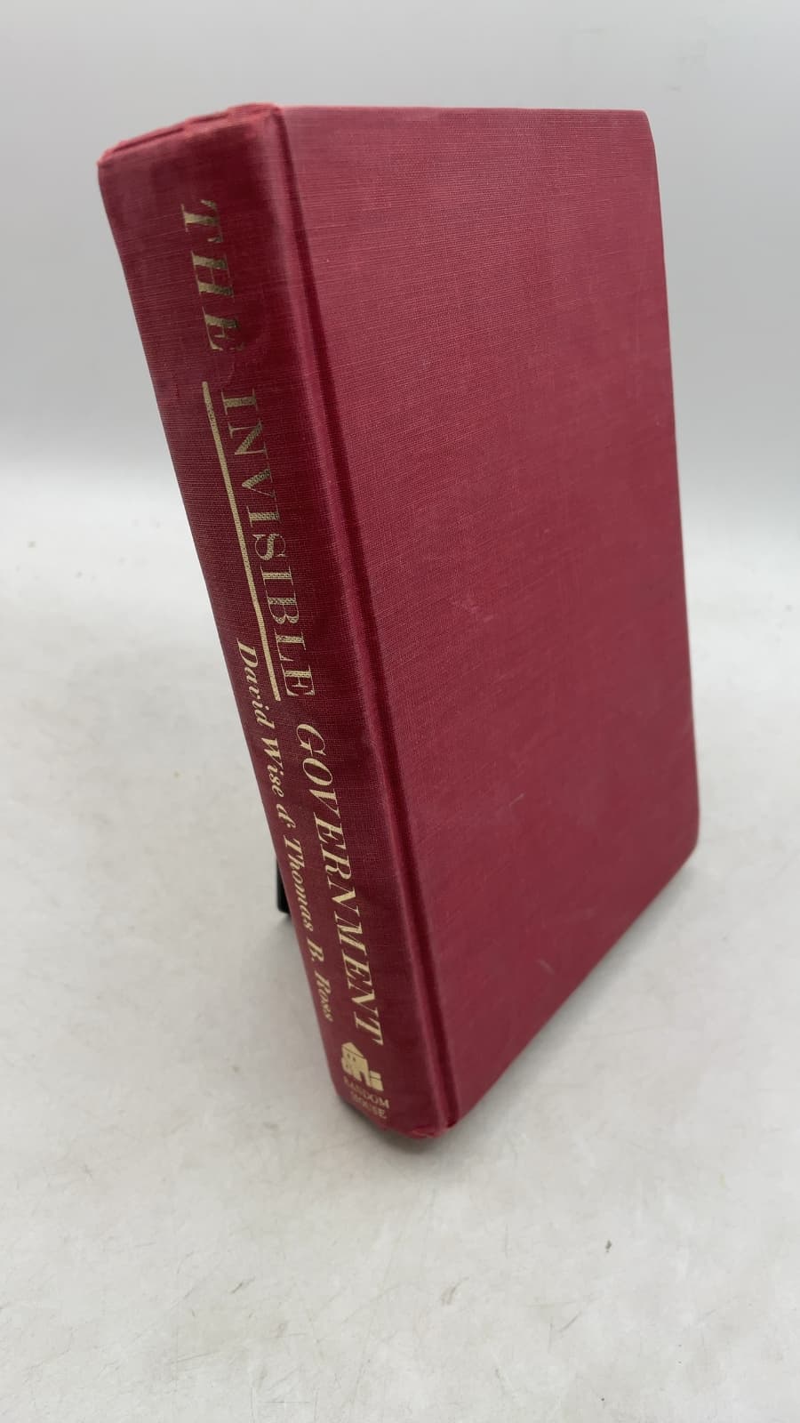 THE Invisible Government by David Wise and Thomas B. Ross - front cover