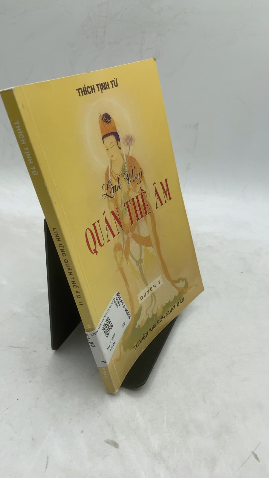 Những Mẫu Chuyện Linh Ứng Quán Thế Âm Quyển II by Thích Tịnh Từ - front cover