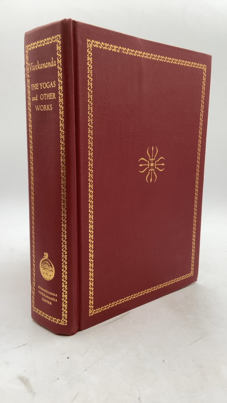 VIVEKANANDA The Yogas and Other Works by Swami Nikhilananda - front cover