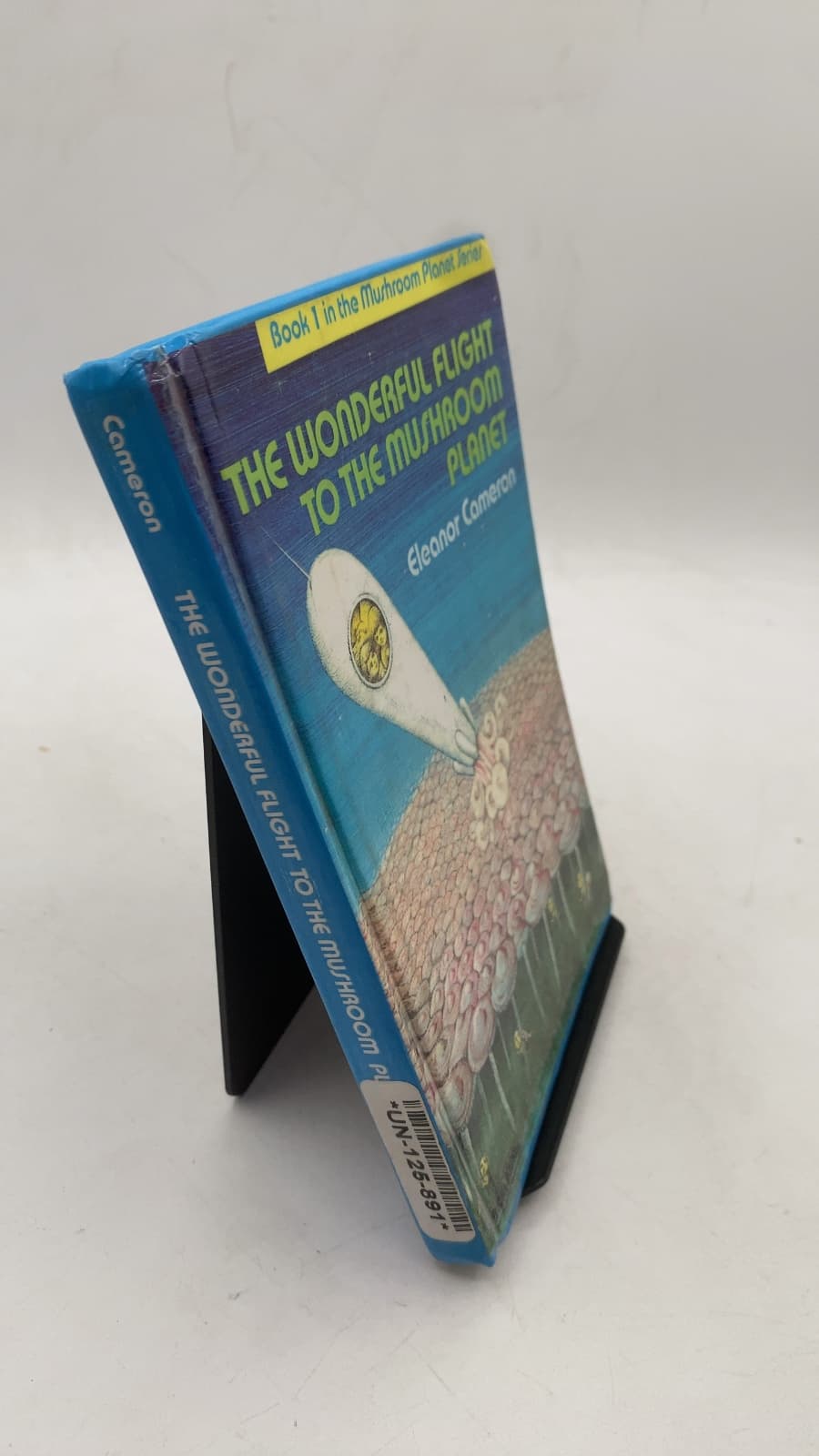 The Wonderful Flight to the Mushroom Planet by Eleanor Cameron - front cover