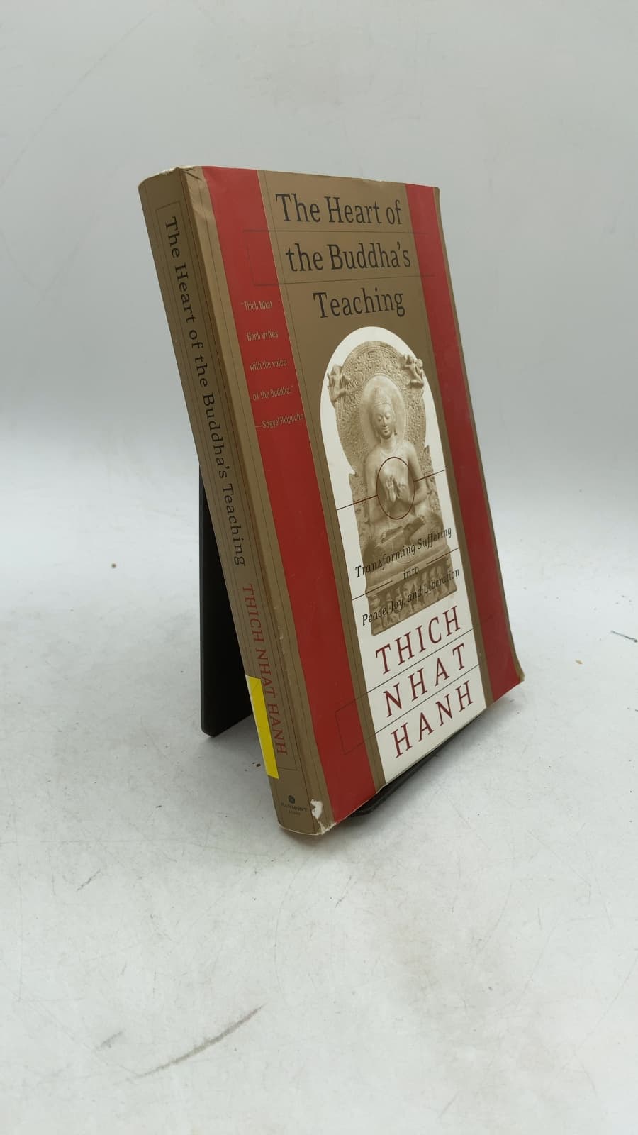 The Heart of the Buddha's Teaching by Thich Nhat Hanh - front cover