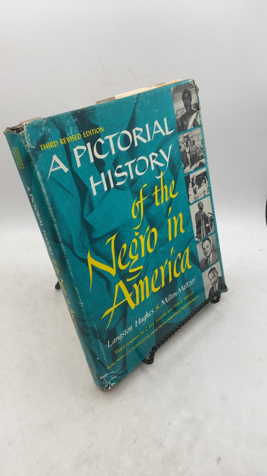A Pictorial History of the Negro in America by Langston Hughes and Milton Meltzer - front cover