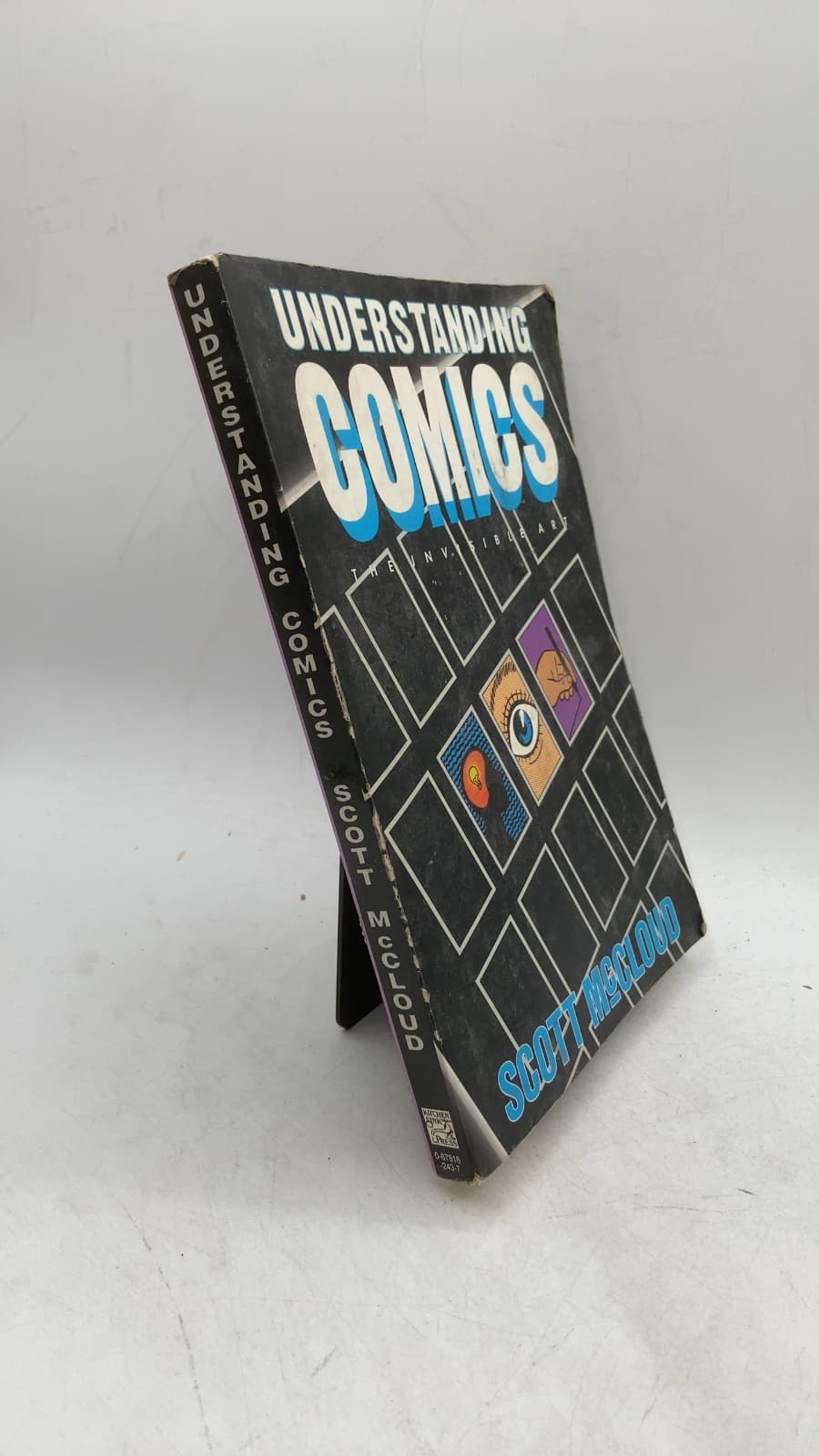 Understanding Comics: The Invisible Art by Scott McCloud - front cover