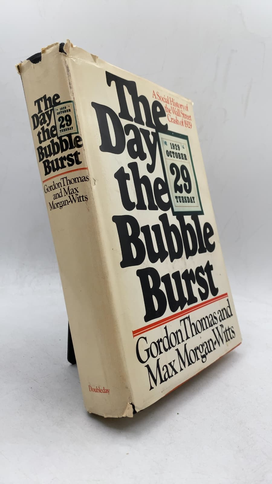 The Day the Bubble Burst: A Social History of the Wall Street Crash of 1929 by Gordon Thomas and Max Morgan-Witts - front cover