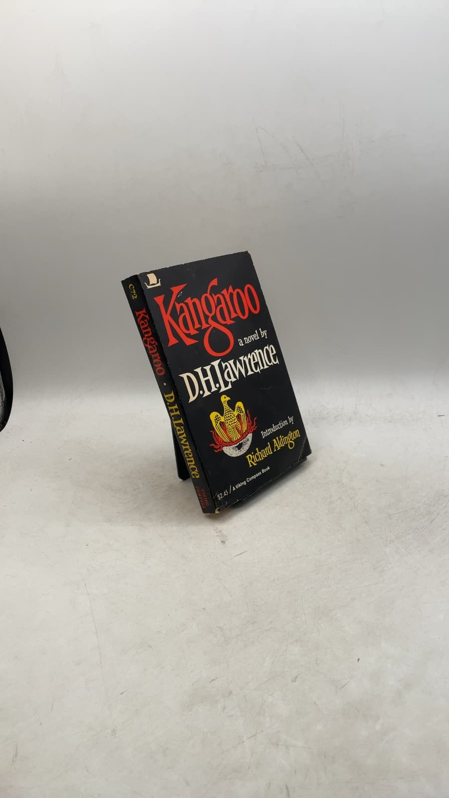 Kangaroo by D.H. Lawrence - front cover