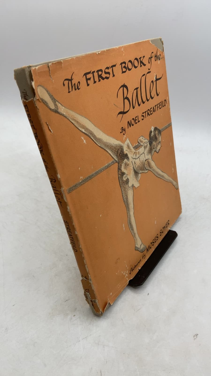 The First Book of the Ballet by Noel Streatfeild - front cover