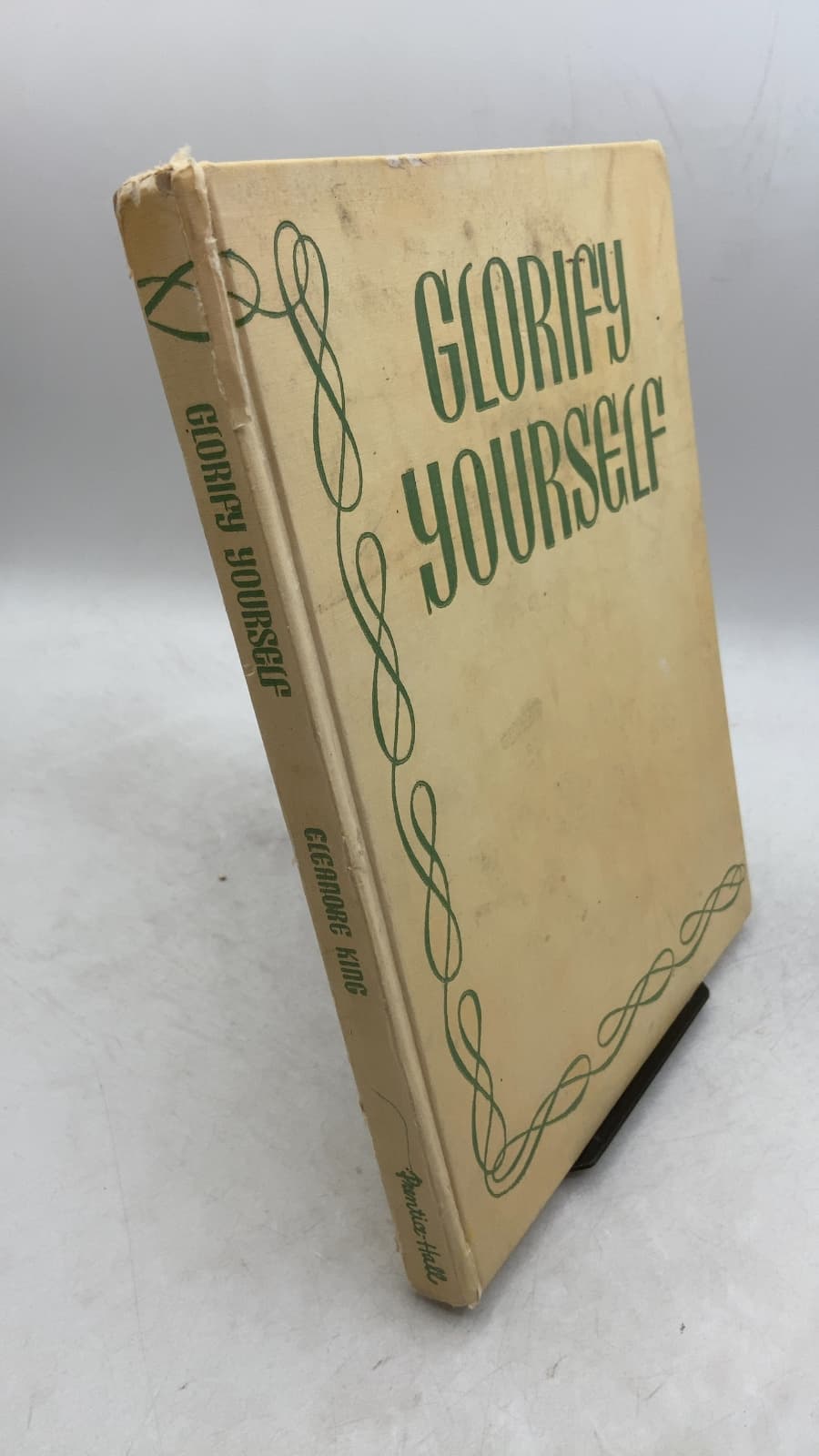 Glorify Yourself by Eleanore King - front cover