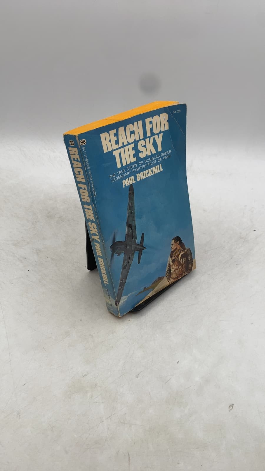 Reach FOR THE SKY by Paul Brickhill - front cover