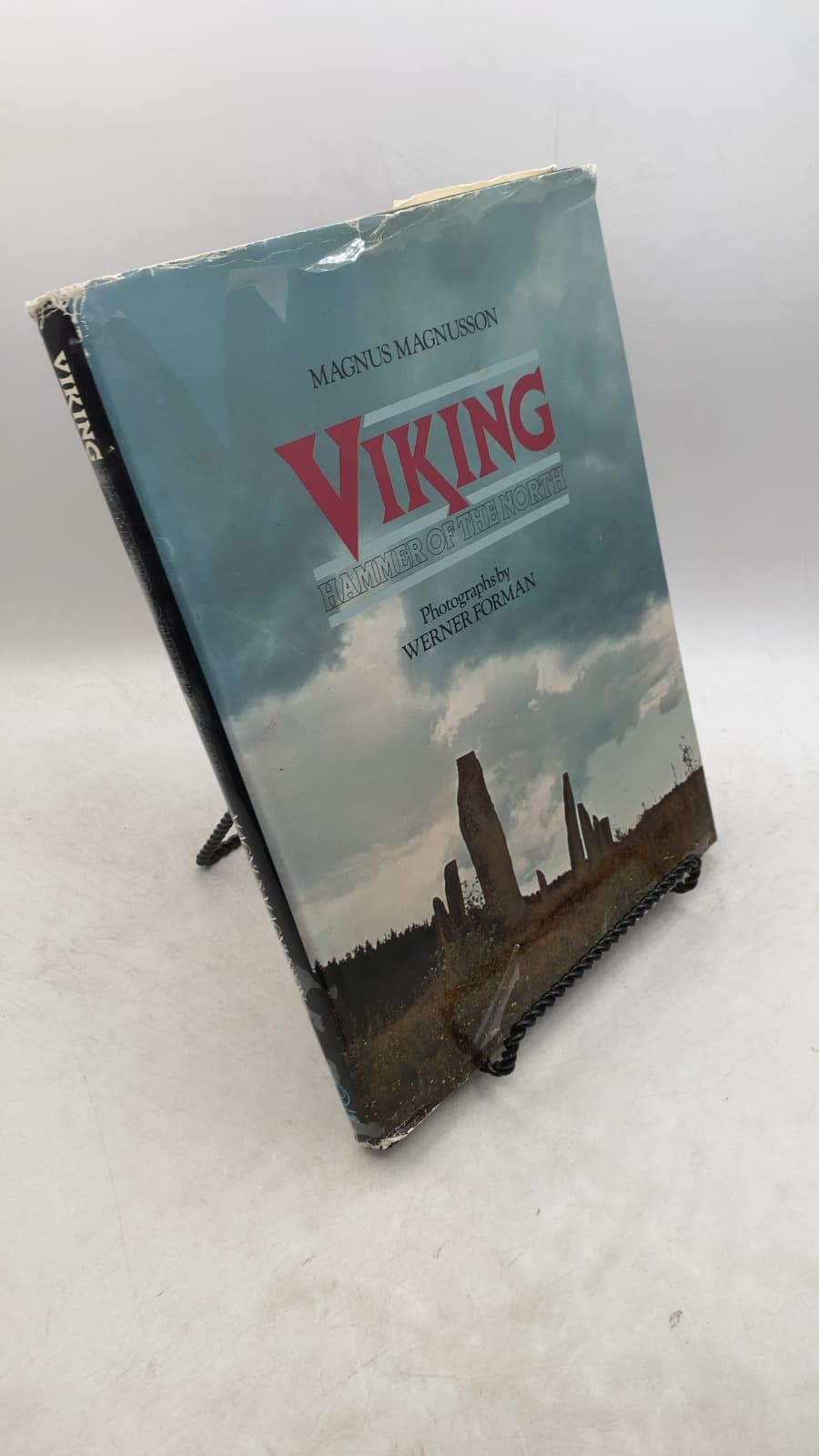 Viking: Hammer of the North by Magnus Magnusson - front cover