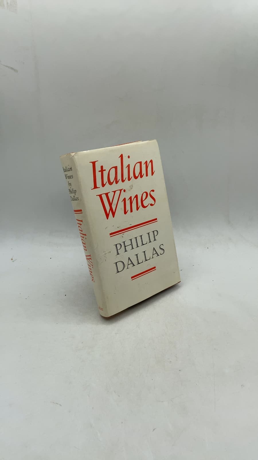 Italian Wines by Philip Dallas - front cover