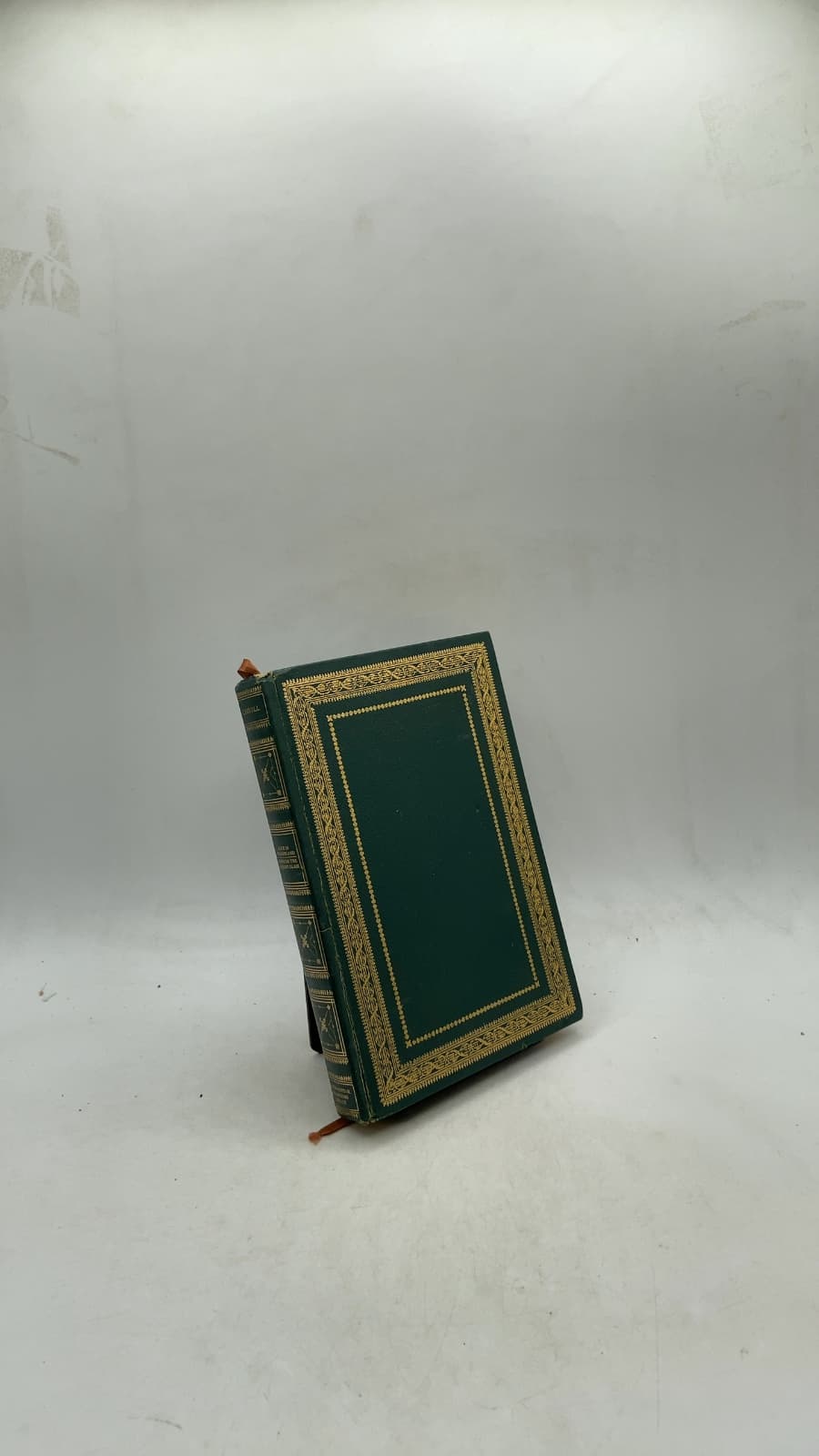 Alice's Adventures in Wonderland & Through the Looking-Glass by Lewis Carroll - front cover