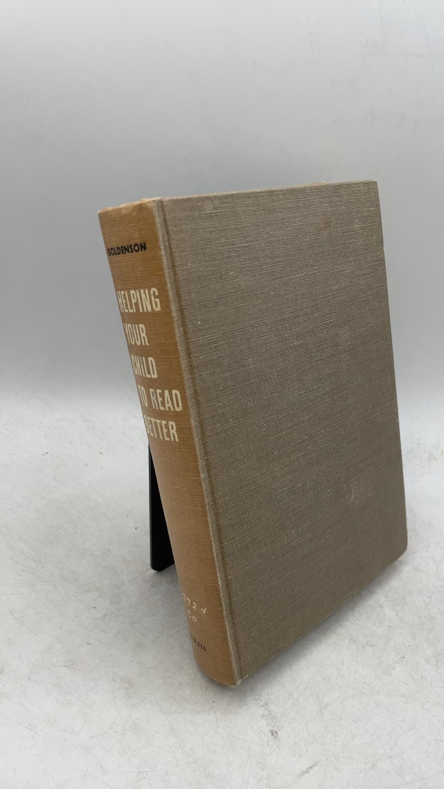 Helping Your Child to Read Better by Robert M. Goldenson, Ph.D. - front cover