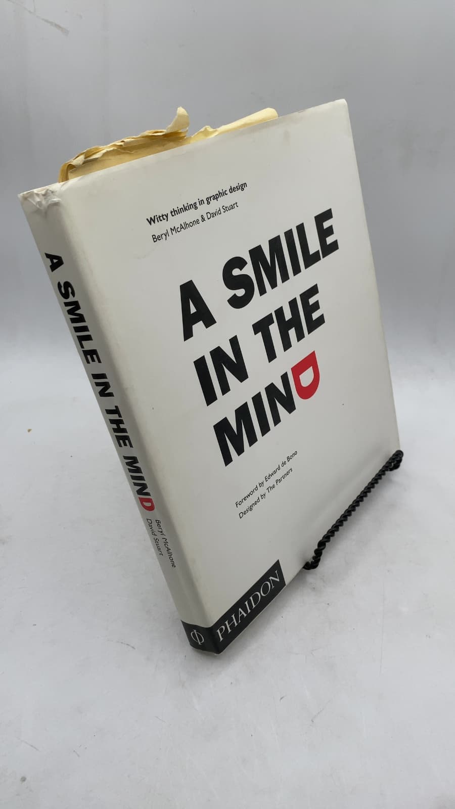 A Smile in the Mind: Witty Thinking in Graphic Design by Beryl McAlhone & David Stuart - front cover