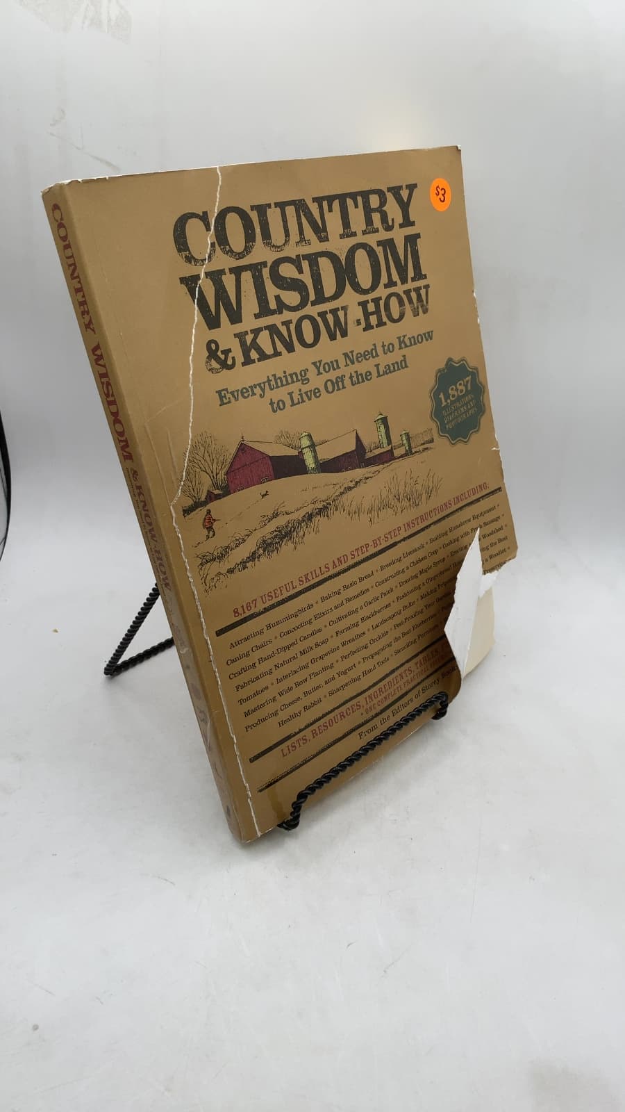 Country Wisdom & Know-How: Everything You Need to Know to Live Off the Land by From the editors of Storey Books - front cover