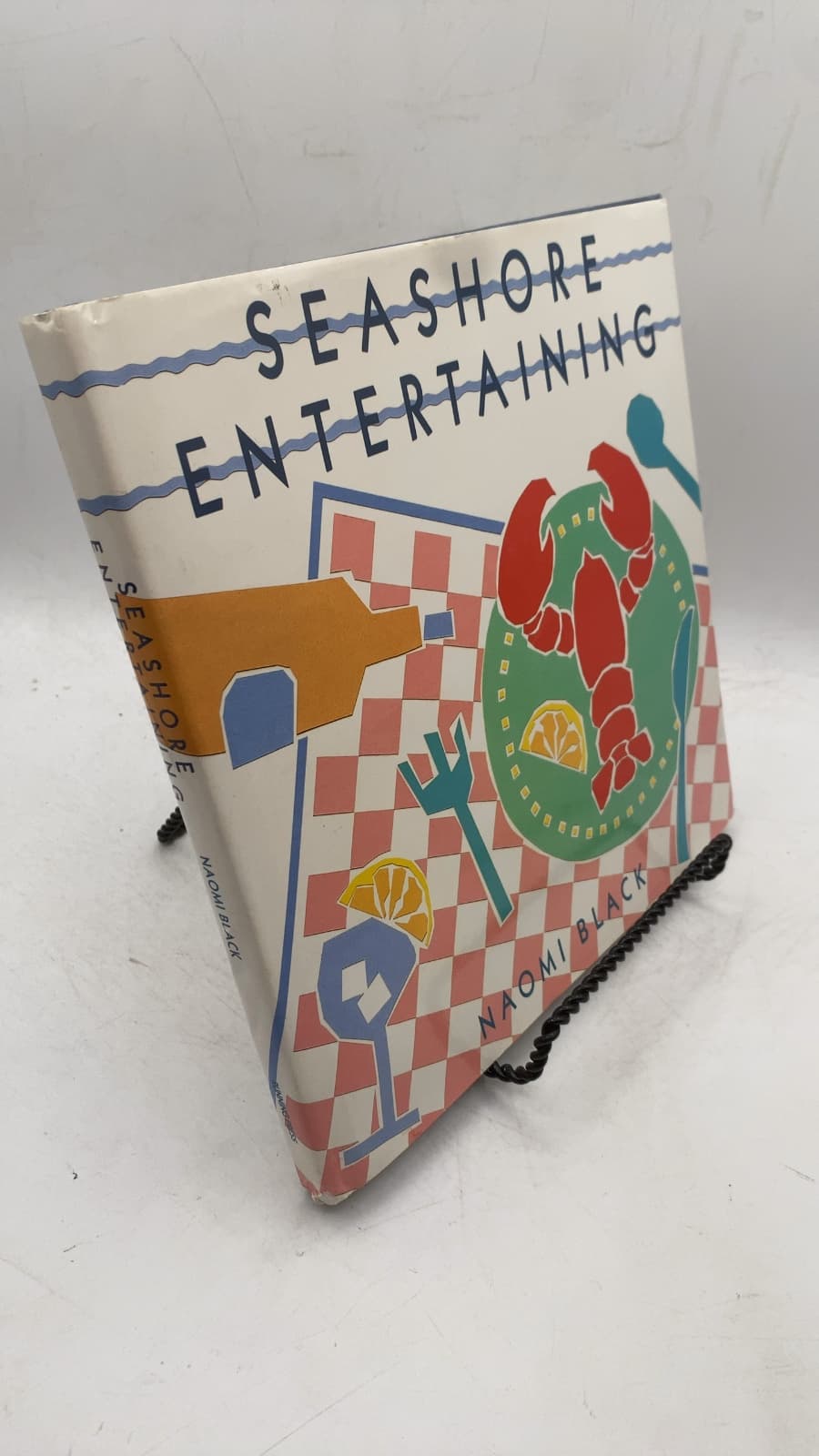 Seashore Entertaining by Naomi Black - front cover