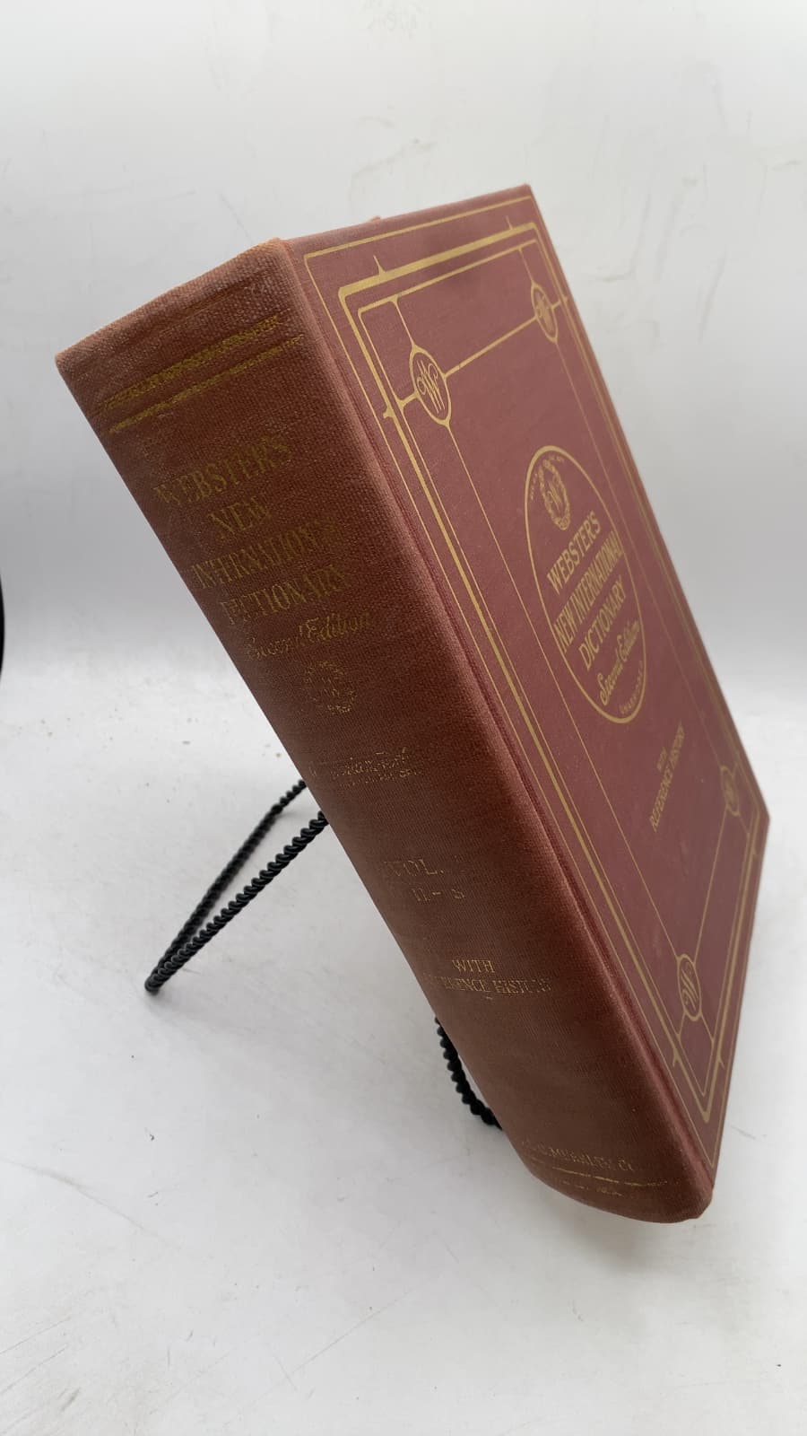 Webster's New International Dictionary of the English Language, Second Edition, Unabridged, Volume II by William Allan Neilson, Ph.D., LL.D., L.H.D., Litt.D. (Editor in Chief) - front cover